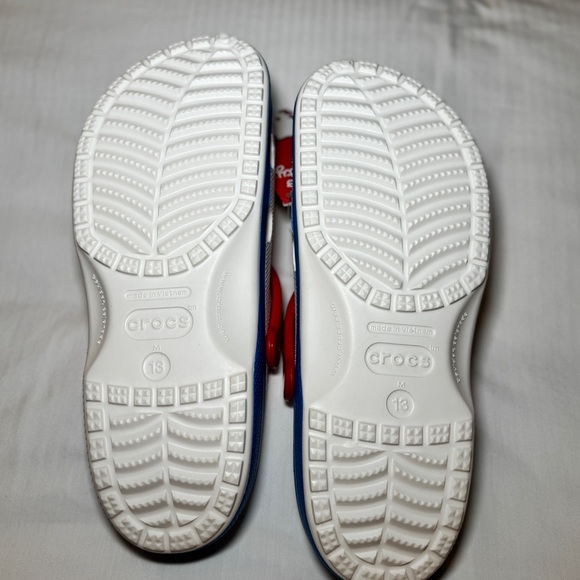 Crocs x Hello Kitty Iam Classic Clog 50th Anniversary Size M13/W14.5 NEW White - Picture 9 of 9